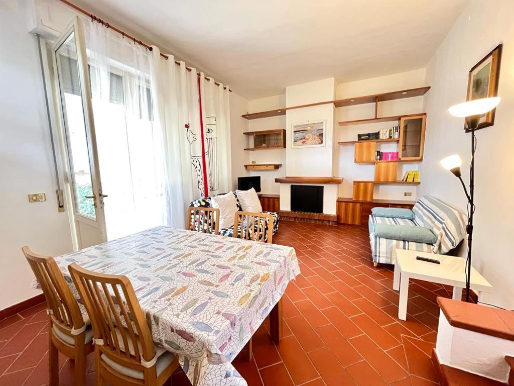 Pineta Apartament Tirrenia Exterior foto