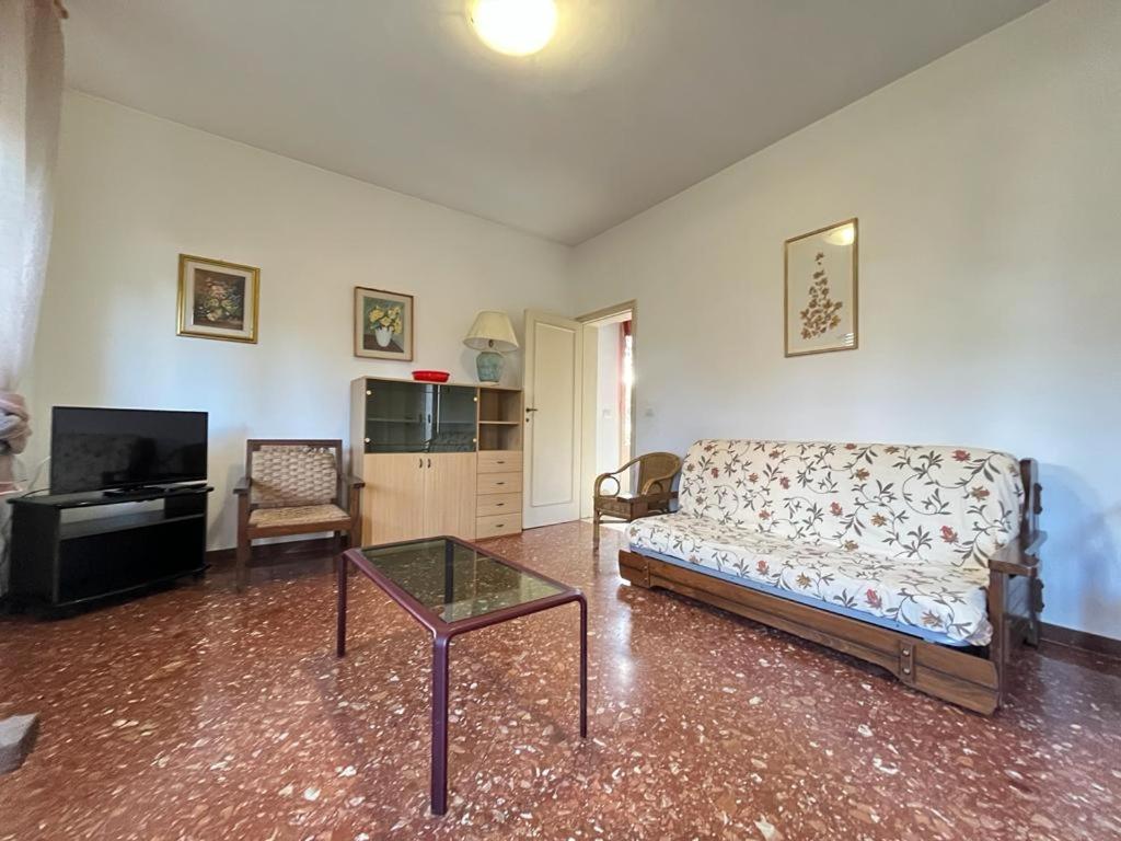 Pineta Apartament Tirrenia Exterior foto