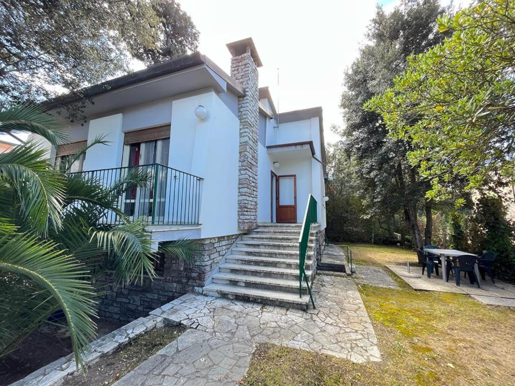 Pineta Apartament Tirrenia Exterior foto
