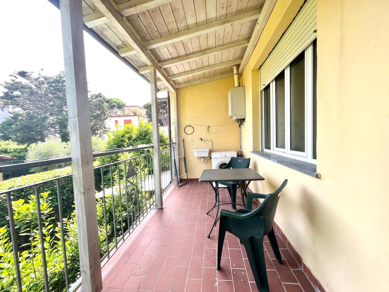 Pineta Apartament Tirrenia Exterior foto