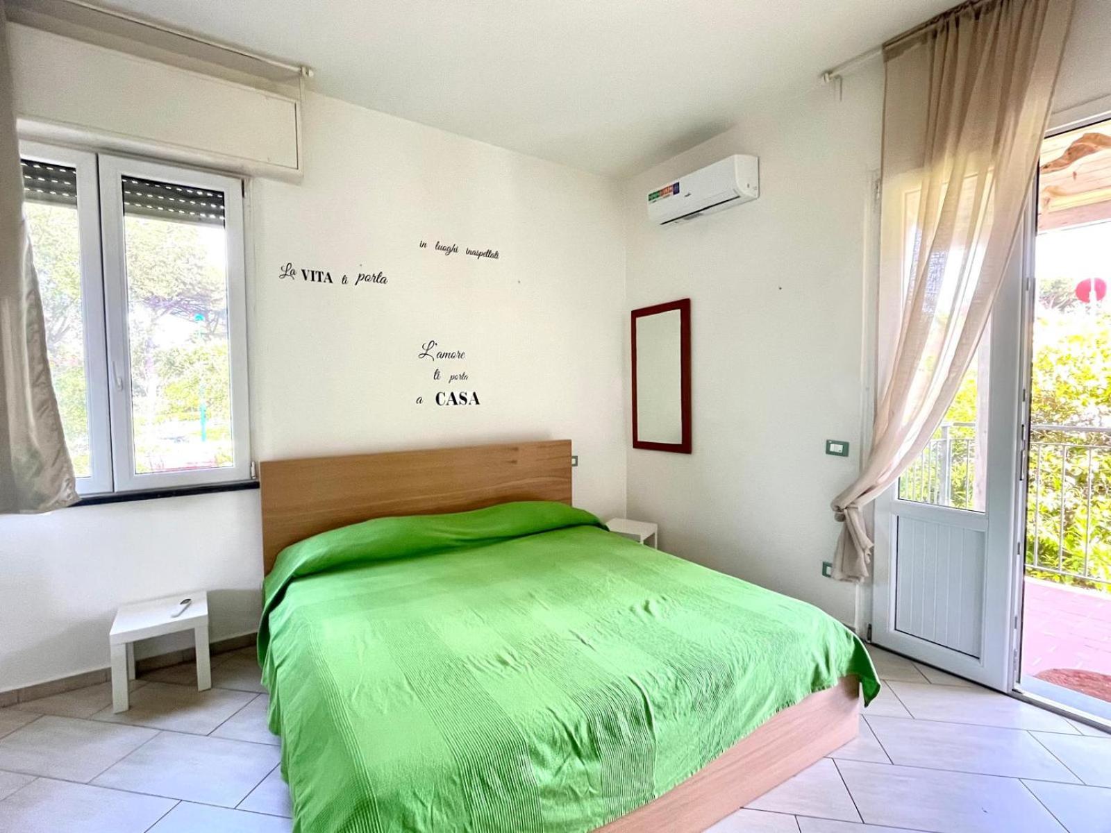 Pineta Apartament Tirrenia Exterior foto