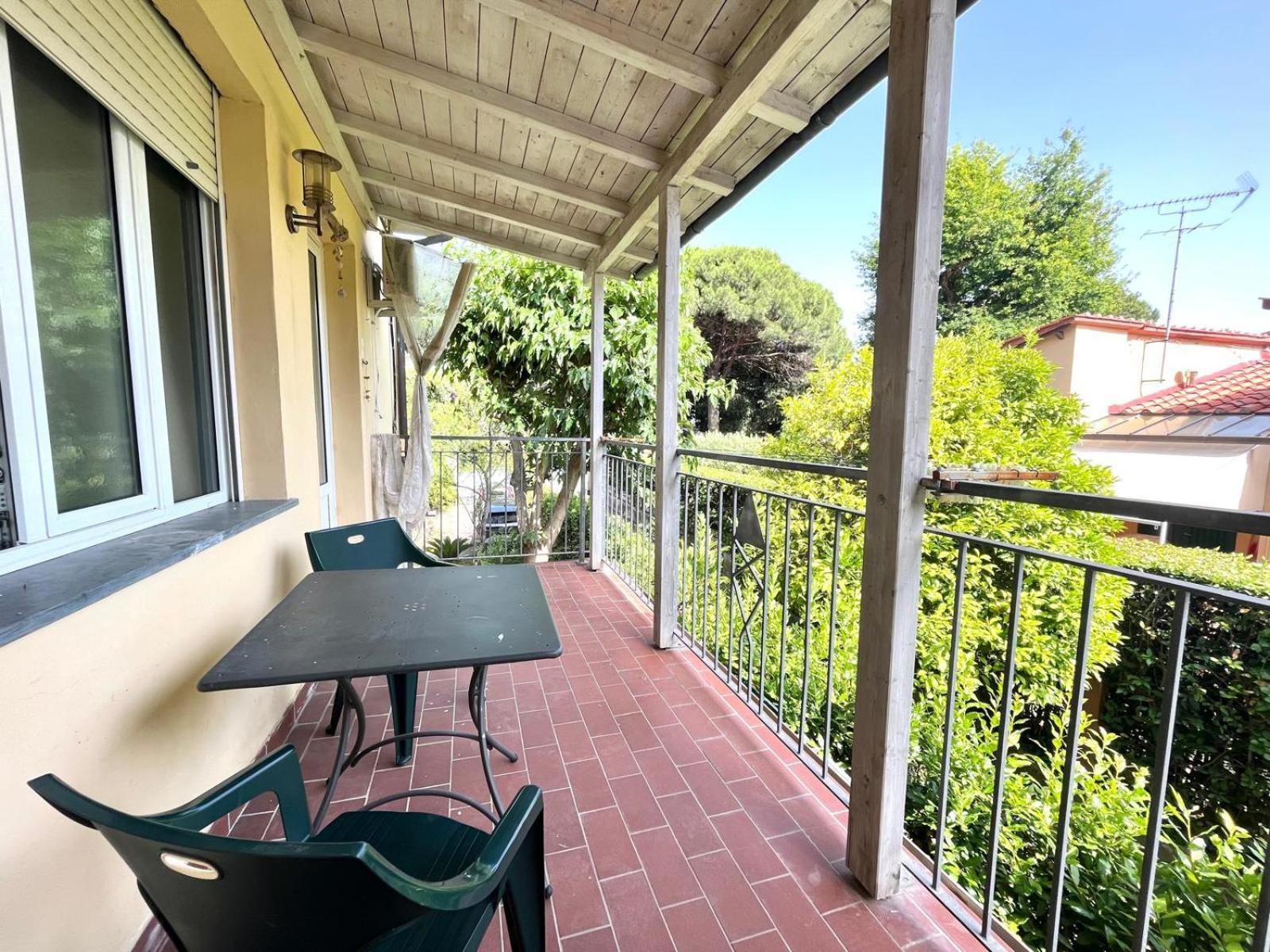 Pineta Apartament Tirrenia Exterior foto