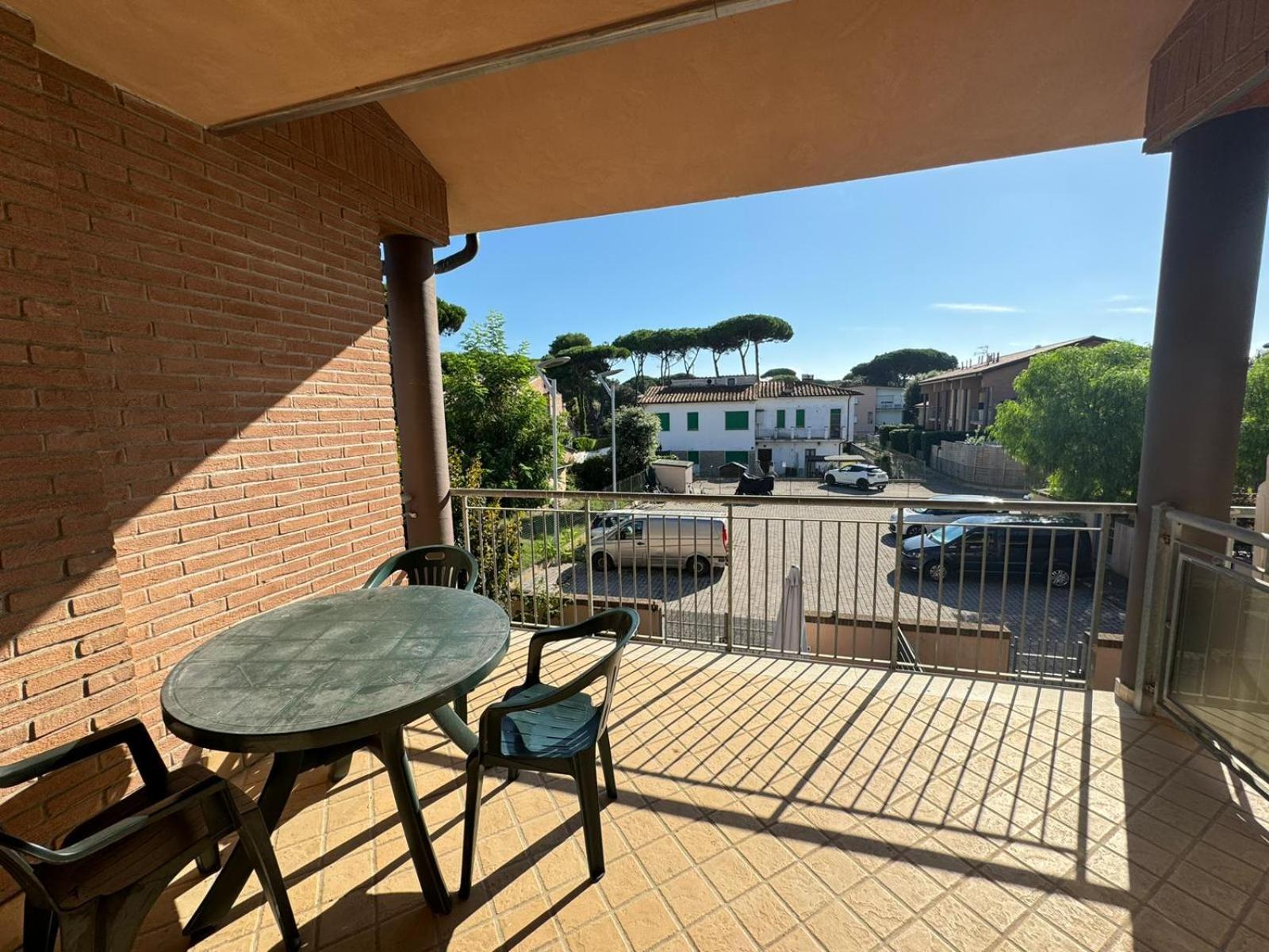 Pineta Apartament Tirrenia Exterior foto