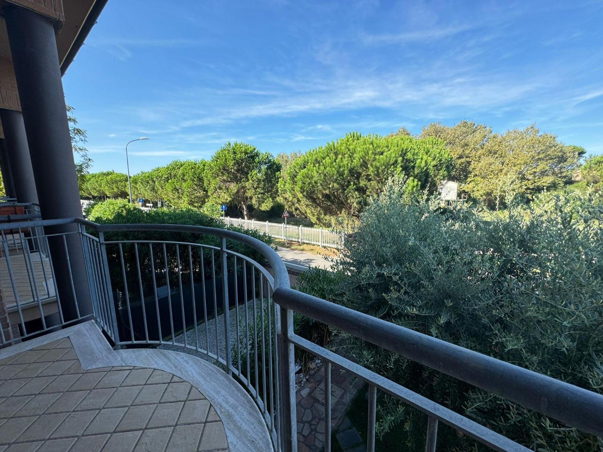 Pineta Apartament Tirrenia Exterior foto