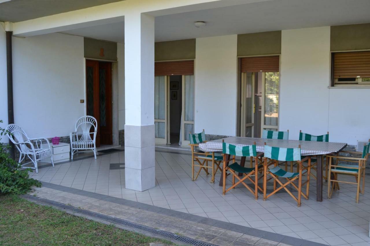 Pineta Apartament Tirrenia Exterior foto
